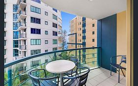 Landmark Resort Gem - Ocean Views, Pools & Prime Location